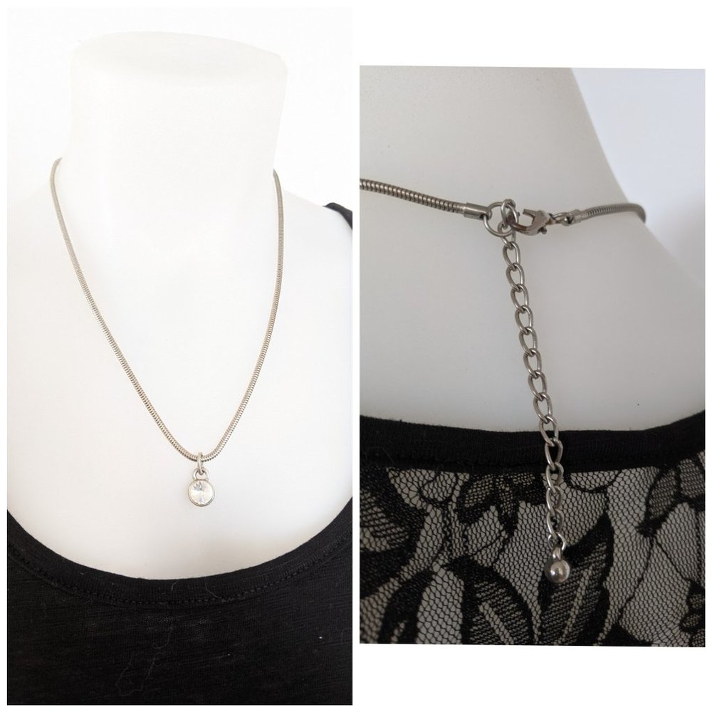 3/20$ Silver Pendant With Rhinstone Necklace